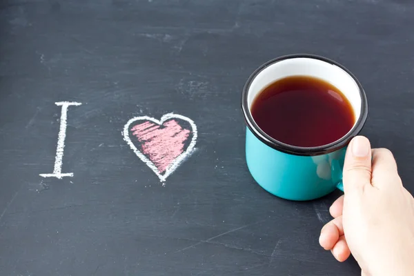 A mug of black tea — Stock Photo, Image