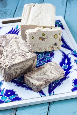 Kakao ve Fıstıklı Tahin Helva