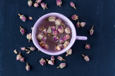 kurutulmuş gül bud çay