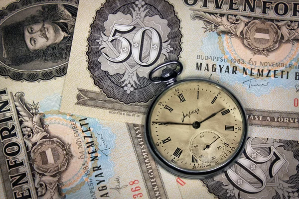 Hongaarse tijd is geld — Stockfoto