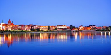 Grudziadz tahıl ambarları Polonya Wisla Nehri üzerinde