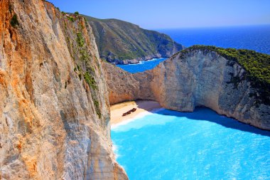 Gün batımında, Yunanistan Zakynthos adada Navagio Beach (batık beach)