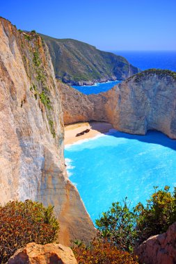 Gün batımında, Yunanistan Zakynthos adada Navagio Beach (batık beach)