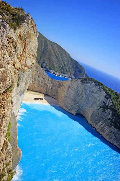 Navagio Beach på ön Zakynthos i solnedgången, Grekland — Stockfoto