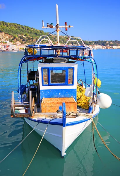 Jachty v zálivu ostrova Zakynthos. Řecko . — Stock fotografie