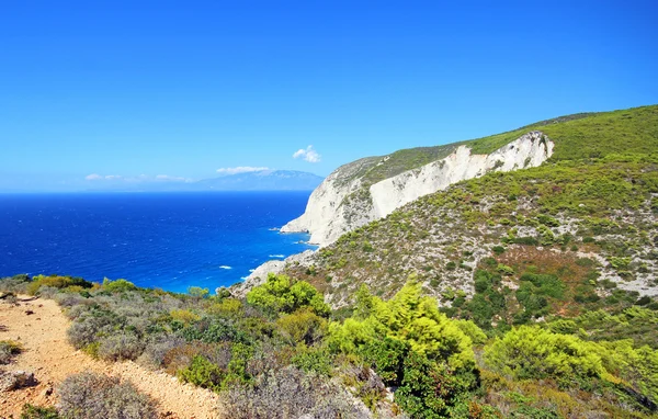 Eau turque de la baie sur l'île de Zante, Grèce — Photo