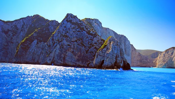崖の海岸のザキントス島。ギリシャ — ストック写真