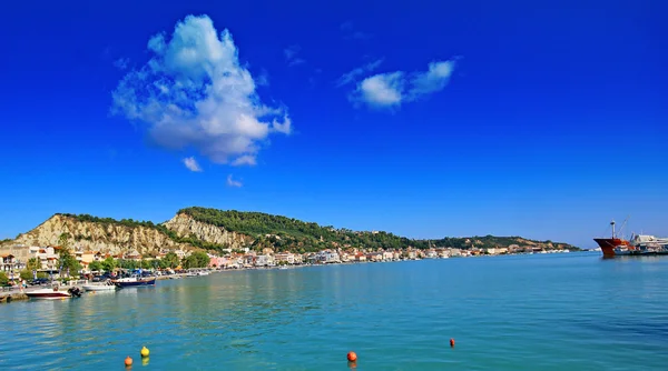 Acqua turchese della baia sull'isola di Zante, Grecia — Foto Stock