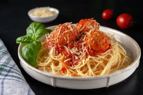 Delicious Spaghetti Pasta Meatballs Parmesan Tomato Sauce Selective Focus — Stock Photo, Image