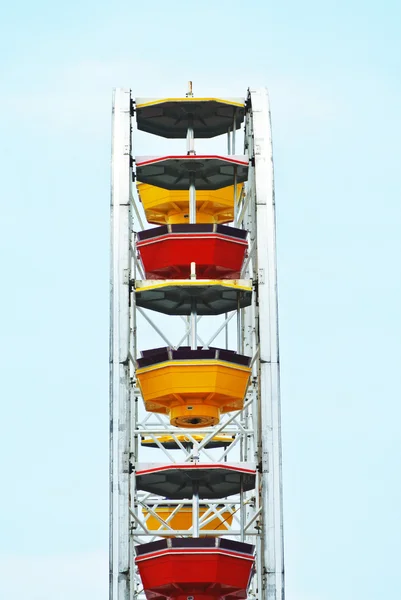 Side view of a ferris wheel — Stock Photo, Image