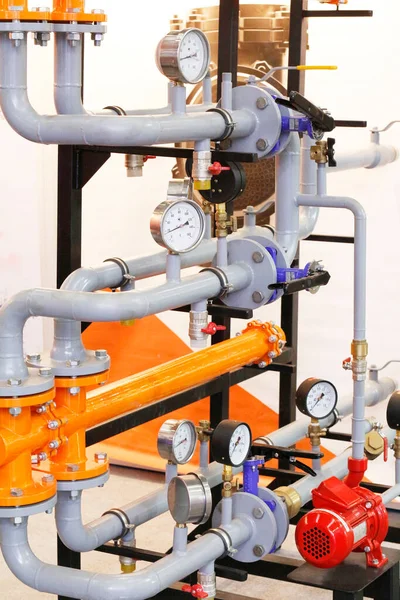 Hőcserélő Berendezés Gyárban Nyomásmérők Mérőműszerek Modern Technológiák Termelésben Fűtésre Vízellátásra — Stock Fotó