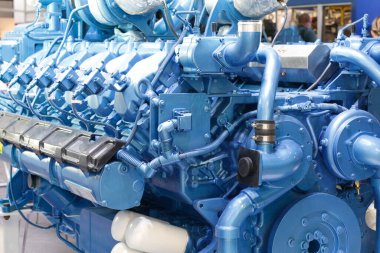 Dizel motorlar. Deniz, endüstriyel dizel ve gaz motorlarının üretimi. Dizel motorlar ve jeneratörler.