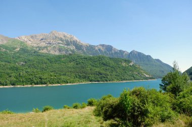 Gallego nehri yatağı. Sallent de Gallego, Aragon bölgesi, Huesca ili, İspanya