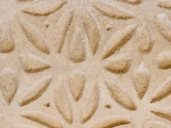 Wzorowana Beżowa Ściana Kwiatowym Motywem Geometrycznym Eleganckie Zdobienie Technice Sgraffito — Zdjęcie stockowe