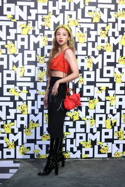 中国の歌手で女優のエマ ウーが2020年10月15日に台北で開催されるロンシャン ポケモンデザインリリースカンファレンスに参加 — ストック写真