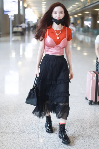 Actriz Productora China Alina Zhang Llega Aeropuerto Beijing Antes Salida —  Fotos de Stock