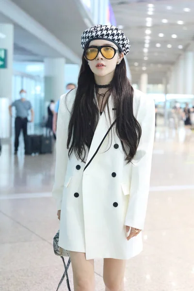 Cantante Actriz China Flora Dai Yanni Llega Aeropuerto Beijing Antes —  Fotos de Stock