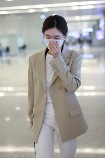 Chinese Actress Jiang Shuying Dressed Suit Shows Beauty Elegance Airport — Stock Photo, Image