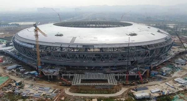2020 남서부 쓰촨성 건설중인 2021 대회의 경기장이 규모의 경기장의 — 스톡 사진