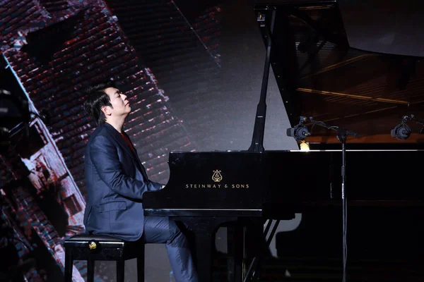 中国のコンサートピアニスト ラングラングラングは ゲストとして出席し 北京での式典で実行 9月2020 — ストック写真