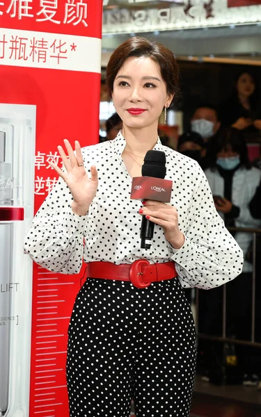 Die Chinesische Sängerin Und Schauspielerin Chen Shu Steht Für Eine — Stockfoto