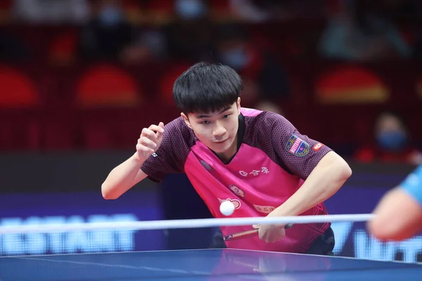 Tenista Mesa Taiwanés Lin Yun Juega Contra Jugador Tenis Mesa — Foto de Stock