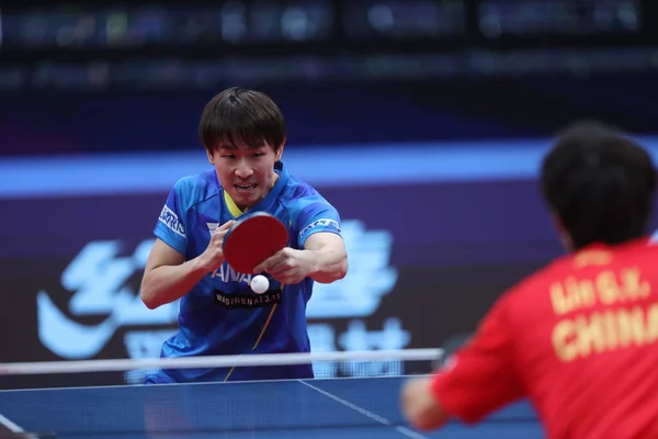 Японский Игрок Настольный Теннис Коки Нива Играет Против Китайского Игрока — стоковое фото