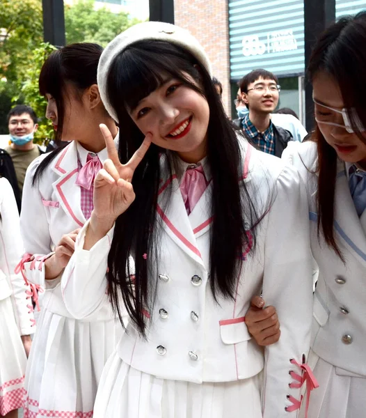 Japanse Idool Groep Akb48 Verschijnt Een Halloween Markt Shanghai China — Stockfoto