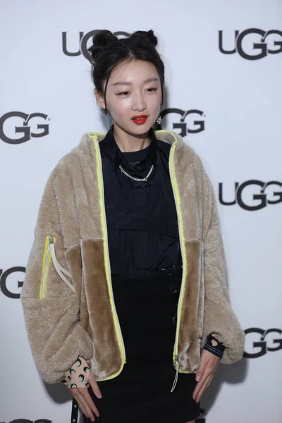中国の女優周東友が上海でのUgg商業イベントに出席 10月2020 — ストック写真