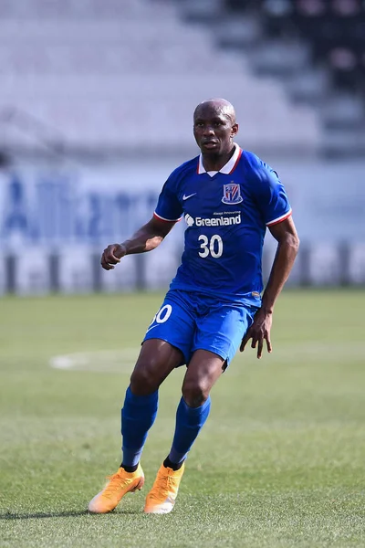 Kameruns Fußballprofi Stphane Mbia Etoundi Vom Shanghai Greenland Shenhua Hält — Stockfoto
