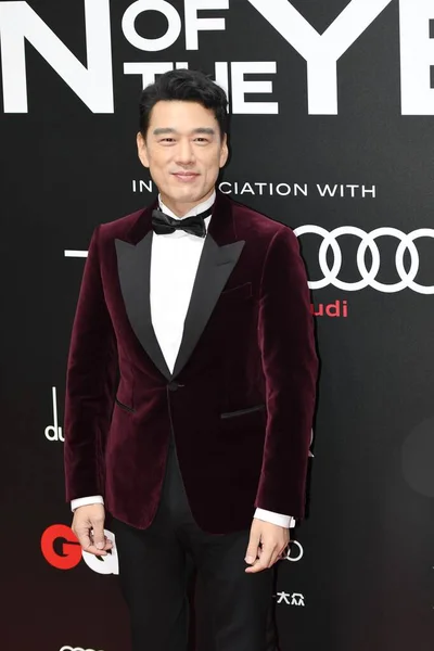 台湾の俳優王Yaoqingはまた デビッド王として知られています 赤いスーツで表示されます 今年のGq男性のためのレッドカーペットで彼の優しさと優雅さを披露2020 12月2020 — ストック写真