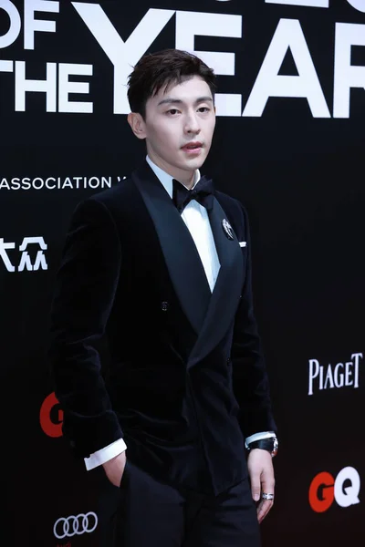 Chinese Actor Deng Lun Shows Black Suit Red Carpet Men — Stock Photo, Image