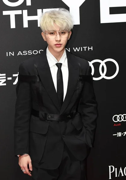 중국의 송라이터 무용수 래퍼인 Kun 알려진 Cai Xukun 은검은 머리를 — 스톡 사진