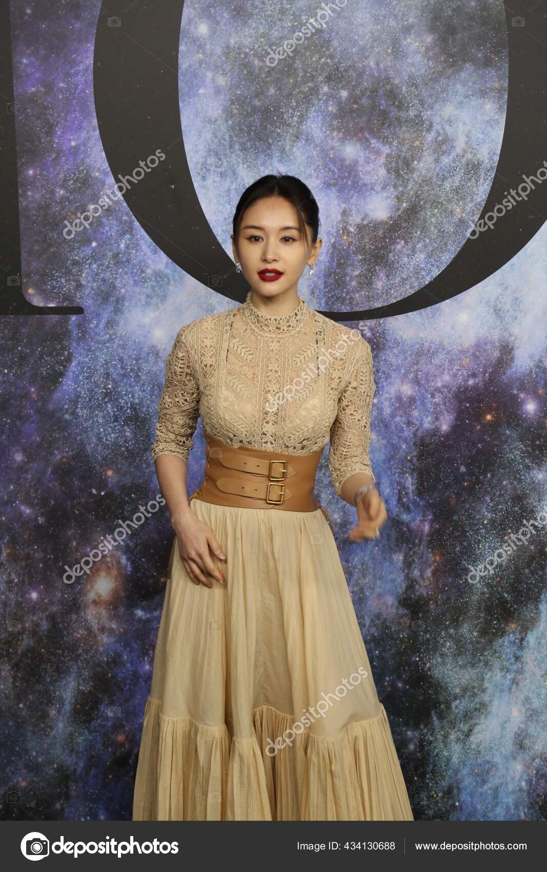 Actriz China Wang Ziwen También Conocida Por Nombre Inglés Olivia