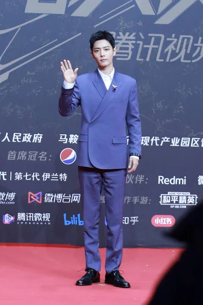 Китайский Актёр Певец Сяо Чжан Известный Шон Сяо Одевается Костюм — стоковое фото