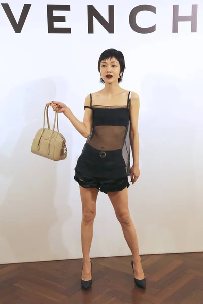Taiwanesisk Mandopop Sångare Och Skådespelerska Amber Kuo Tsai Chieh Står — Stockfoto