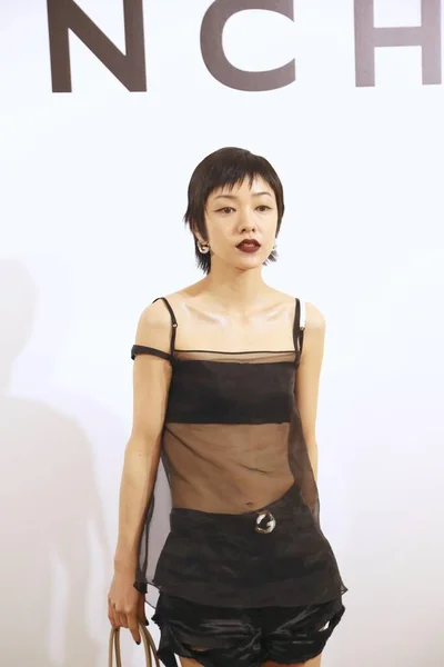 2021年1月28日 台湾曼陀罗歌手兼女星琥珀 郭才在中国上海代表奢侈品牌吉文西的盛会 — 图库照片