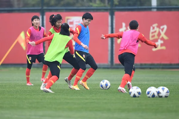 中国女子足球训练 2020年东京女子足球锦标赛季后赛 中国江苏省苏州 2021年4月11日 — 图库照片