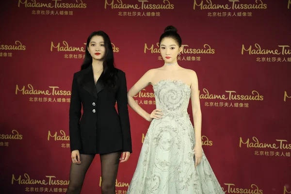 Chinese Actress Guan Xiaotong Appears Madame Tussauds Beijing Invited Organizer — Stok fotoğraf