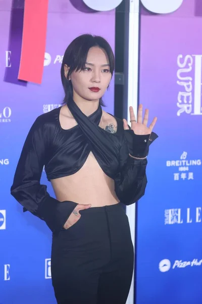 Chinese Singer Zhou Bichang Wears Black Short Top Attends Superelle — Stock Photo, Image