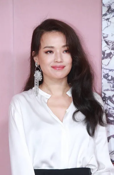 台湾香港の女優でモデルの林李輝は 舒淇奇 で知られ 2021年3月19日 上海で開催されたフェンディのファッションショーに出演した — ストック写真