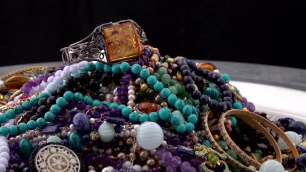 Joyería con pulsera vintage — Vídeo de stock