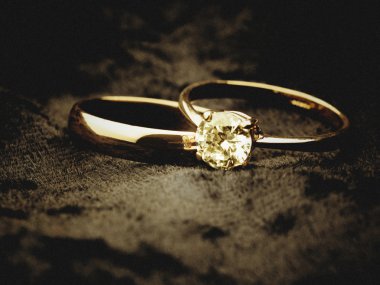 Evlilik yüzükleri.