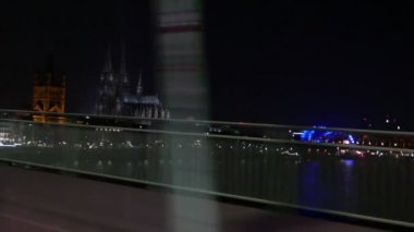 Köln köprüden sürüş