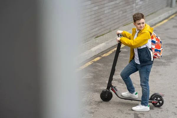 Modern Teenager Electric Scooter Ecological Transport Concept — Stock Photo, Image
