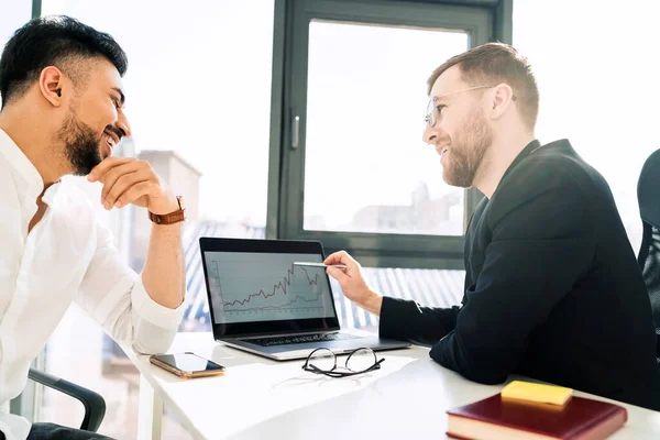 Two Businessmen Laptop Watching Chart Company Income Growth — Stock Photo, Image