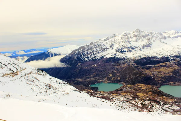 Λίμνη βουνά, στα Πυρηναία, χειμώνα, άνοιξη Φωτογραφία Αρχείου