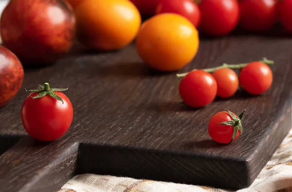 Tomate Com Sépala Pedicel Tomates Cereja Contexto Grandes Tomates — Fotografia de Stock