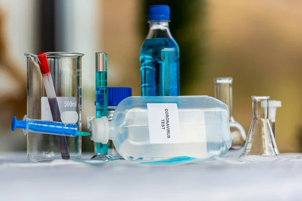 Лабораторний Скляний Посуд Тесту Коронавірус — стокове фото