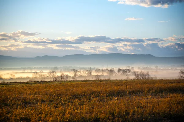 Dağlarda güzel bir gün batımı